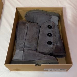 UGG Bailey Button Triplet Grey Boots